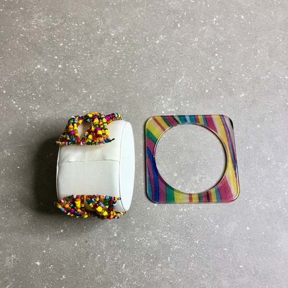 Two colourful bracelets - Picture 2 of 2